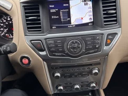 Used 2019 Nissan Pathfinder SL w/ Cargo Package image 18