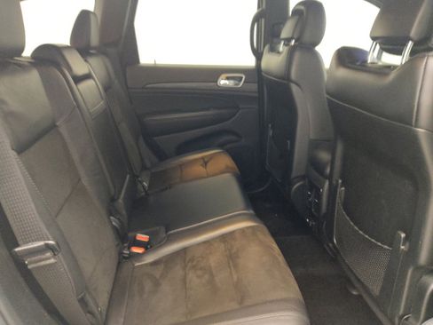Used 2019 Jeep Grand Cherokee Altitude RWD image 19