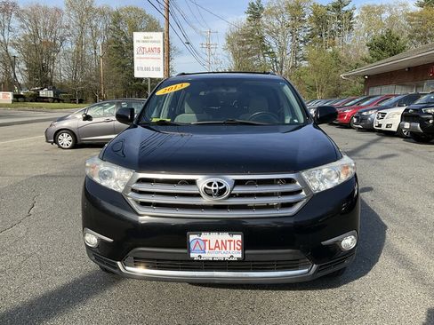 Used 2013 Toyota Highlander Plus AWD/4WD image 2