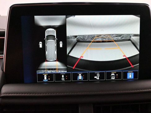 Used 2022 Chevrolet Suburban High Country image 26