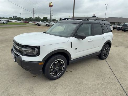 Used 2025 Ford Bronco Sport Outer Banks w/ Outer Banks Tech Package+ AWD/4WD image 1