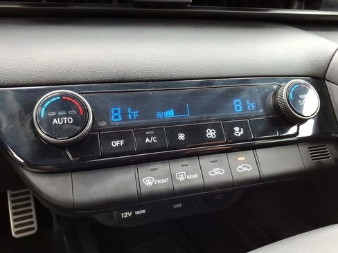 Used 2026 Hyundai Elantra Sport image 24