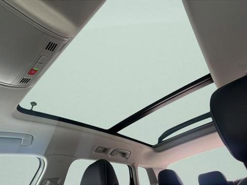 Used 2023 Volkswagen Taos SE image 30