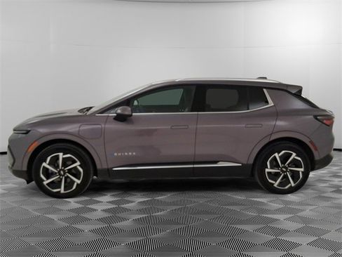 Used 2025 Chevrolet Equinox EV LT w/ Convenience Package image 6