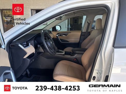 Used 2025 Toyota RAV4 XLE image 13