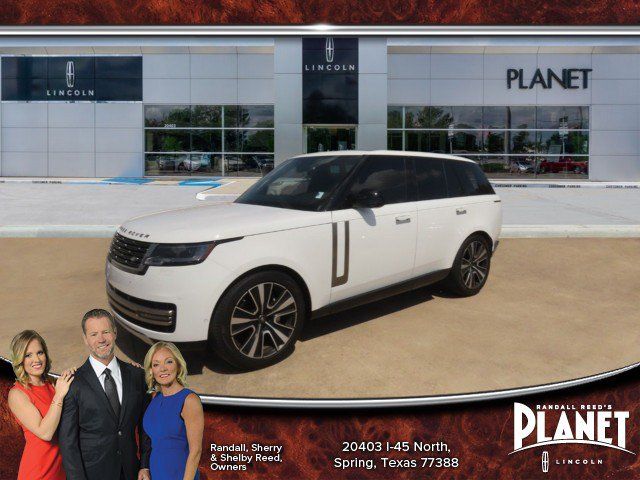 Used 2024 Land Rover Range Rover SE AWD/4WD image 1