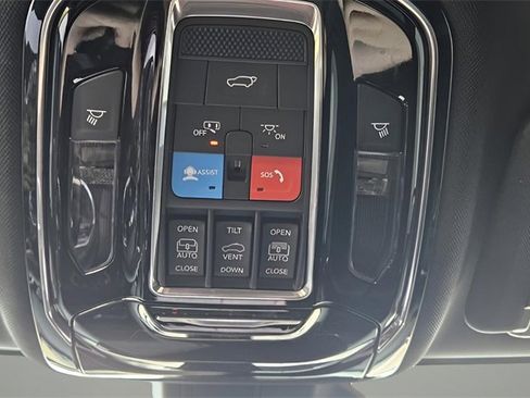 Used 2024 Jeep Grand Cherokee L Overland w/ Luxury Tech Group IV image 41