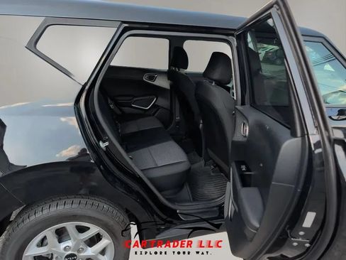 Used 2022 Kia Soul LX w/ Technology Package FWD image 29