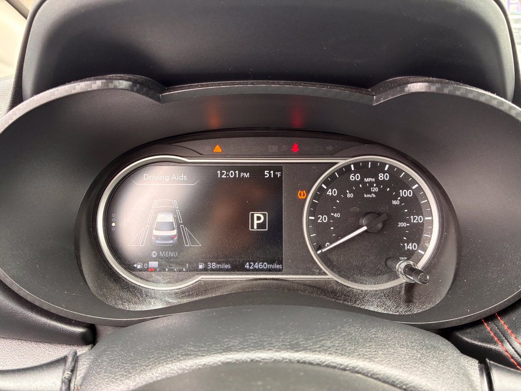 Used 2025 Nissan Versa SR FWD image 31