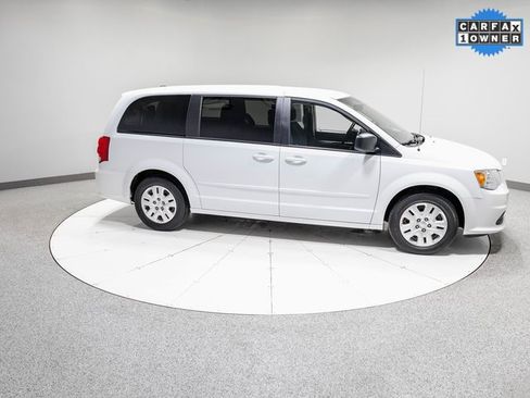 Used 2017 Dodge Grand Caravan SE w/ Power Window Group image 28