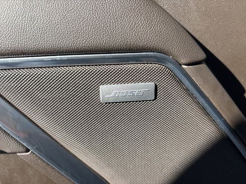 Used 2022 Chevrolet Silverado 1500 LTZ image 32