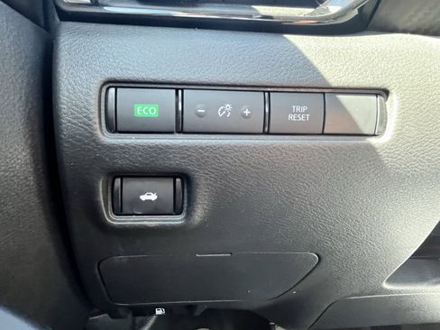 Used 2023 Nissan Sentra SV w/ All-Weather Package FWD image 28