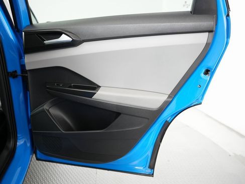 Used 2022 Volkswagen Taos SE image 36