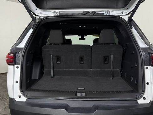 Used 2023 Chevrolet Traverse LT w/ LPO, Cargo Package AWD/4WD image 10