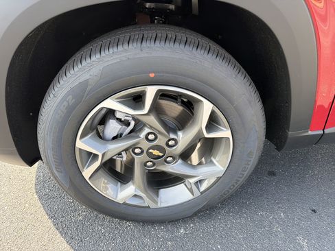 New 2026 Chevrolet Trax LT w/ Driver Confidence Package image 11