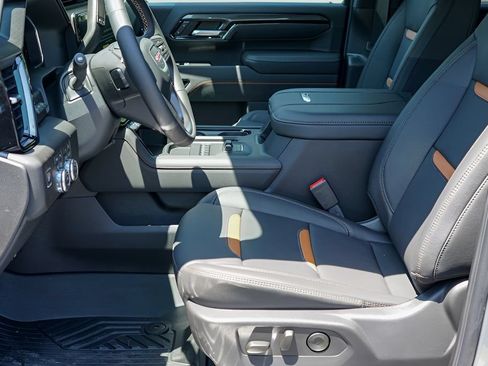 New 2026 GMC Sierra 2500 AT4 w/ AT4 Premium Plus Package AWD/4WD image 10
