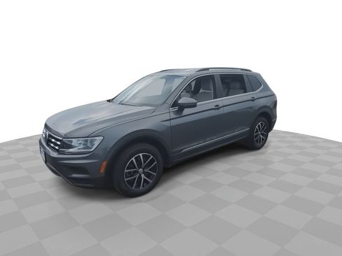 Used 2021 Volkswagen Tiguan SE FWD image 4