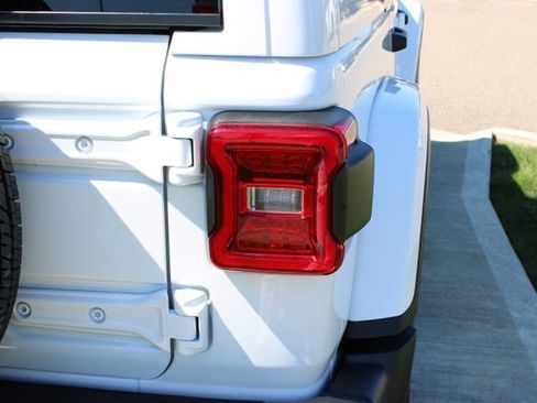 New 2026 Jeep Wrangler Unlimited Sahara AWD/4WD image 38