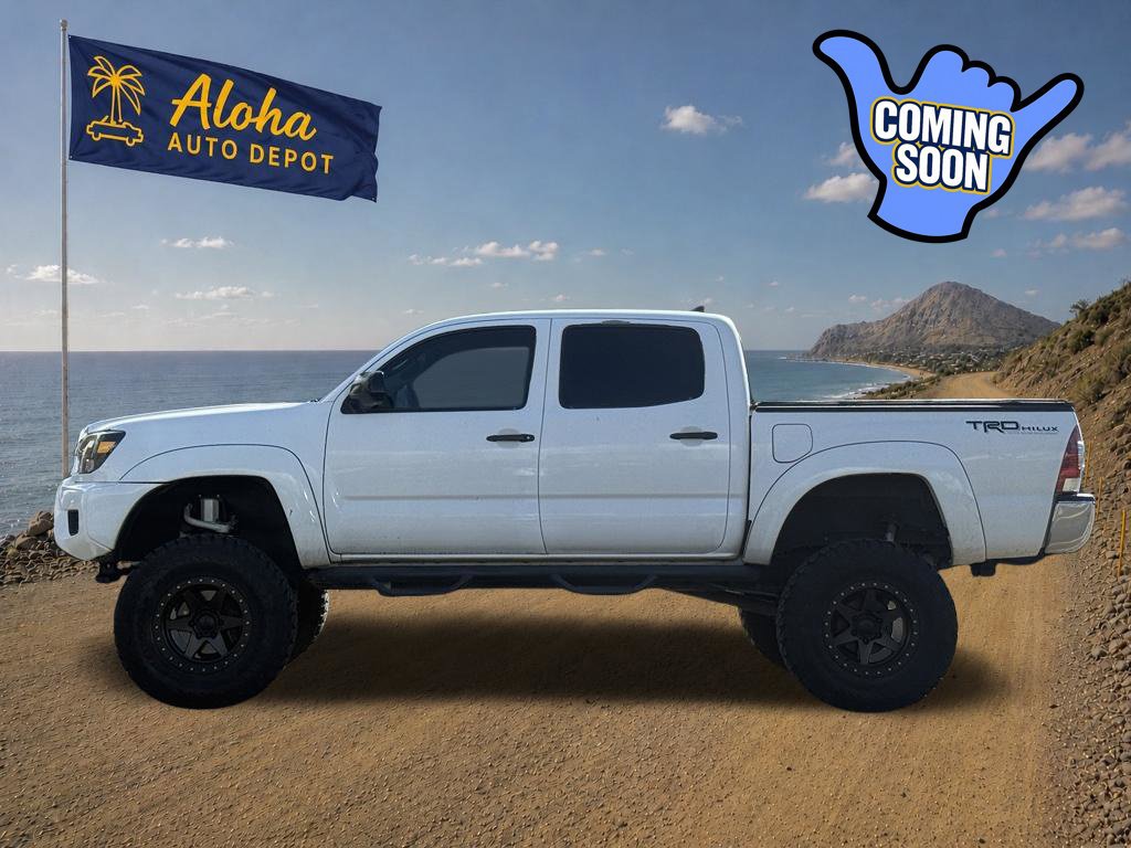 Used 2015 Toyota Tacoma PreRunner RWD image 2