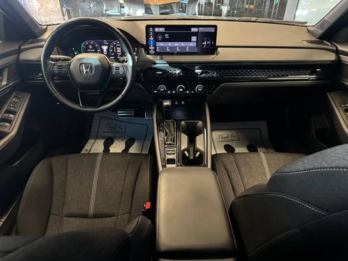 Used 2023 Honda Accord Sport image 9