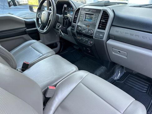 Used 2019 Ford F250 XL w/ Power Equipment Group RWD image 13