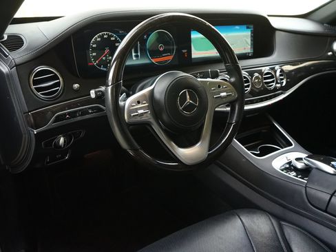 Used 2019 Mercedes-Benz S 450 Sedan image 2