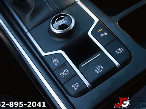 Certified 2025 Kia Sorento S w/ Panoramic Sunroof Package FWD image 23