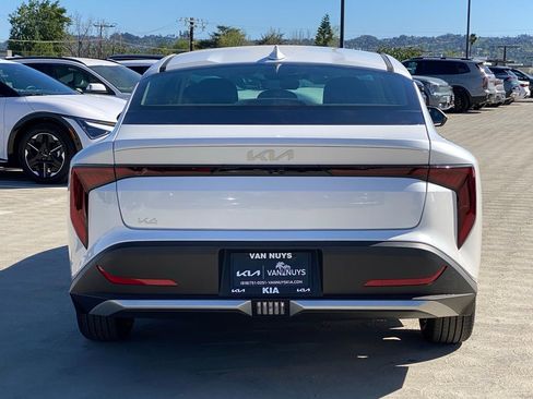 New 2026 Kia K4 LXS image 5
