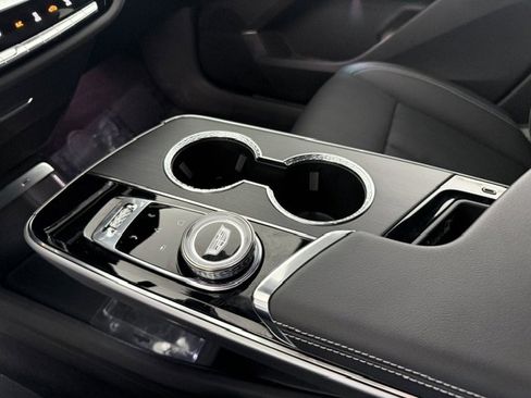 Used 2025 Cadillac Lyriq Luxury RWD image 13