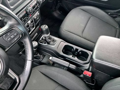 Used 2020 Jeep Wrangler Unlimited Sport S AWD/4WD image 19