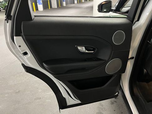 Used 2015 Land Rover Range Rover Evoque Pure Plus image 18