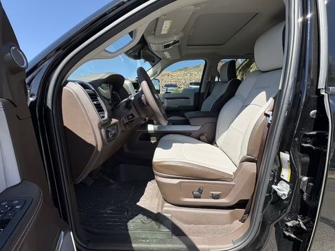 Used 2026 RAM 3500 Laramie AWD/4WD image 9