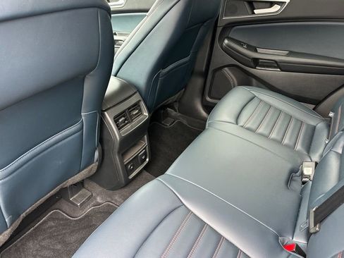 Used 2024 Ford Edge SEL w/ Sport Appearance Package AWD/4WD image 13