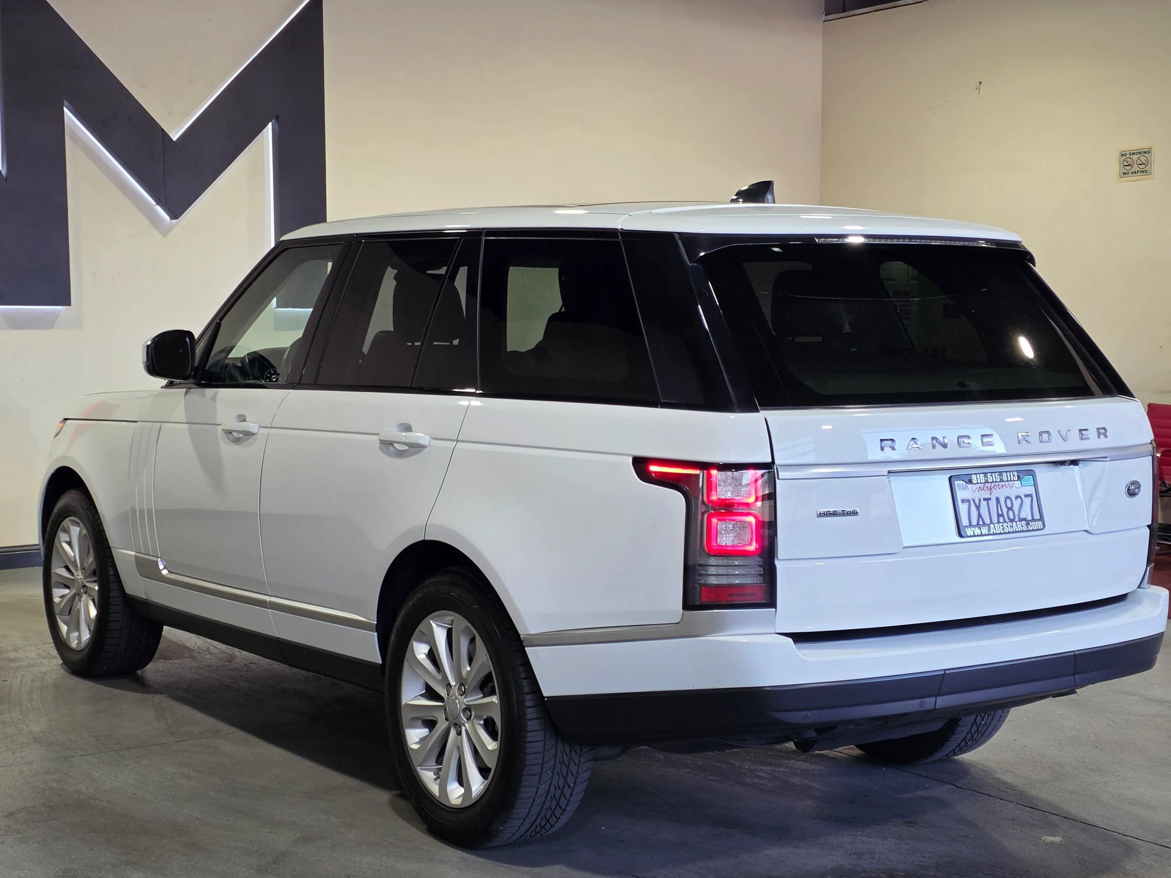 Used 2017 Land Rover Range Rover HSE AWD/4WD image 6