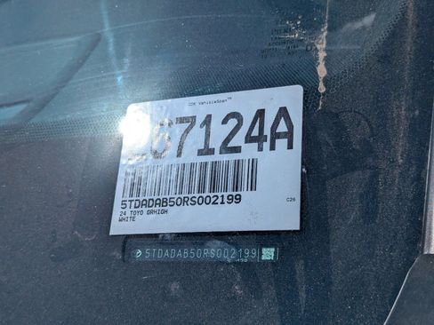 Used 2024 Toyota Grand Highlander AWD Hybrid image 37