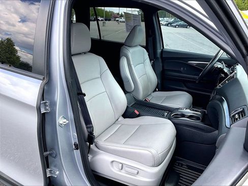 Used 2023 Honda Passport EX-L image 11