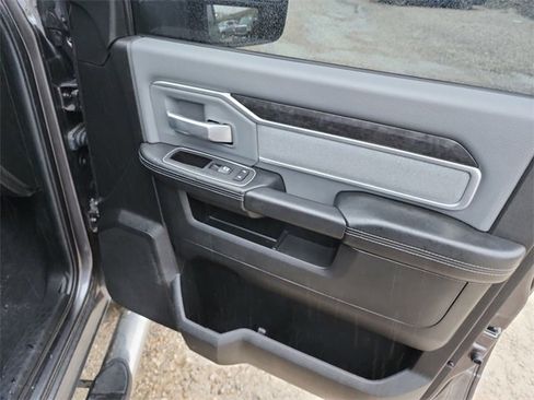 Used 2023 RAM 2500 Big Horn w/ Level 1 Equipment Group image 12