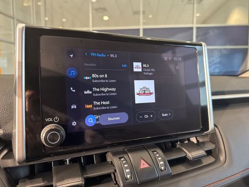 Used 2024 Toyota RAV4 Adventure image 28