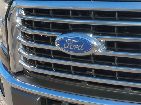 Used 2016 Ford F150 XLT w/ Equipment Group 302A Luxury image 12