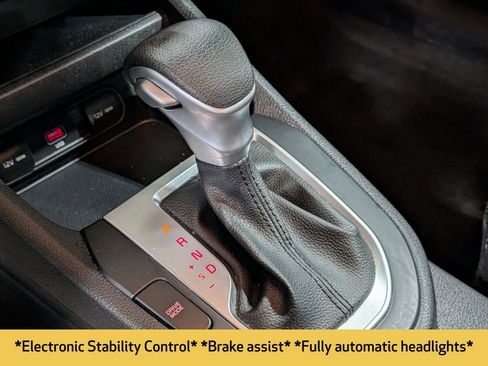 Used 2023 Kia Forte LXS w/ LXS Technology Package image 10