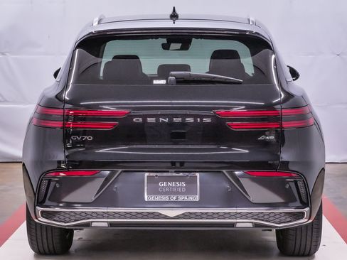 Certified 2026 Genesis GV70 2.5T AWD/4WD image 7