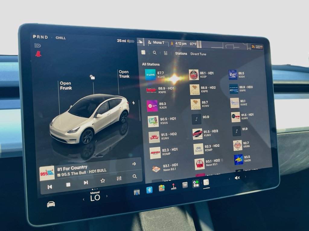 Used 2025 Tesla Model Y Long Range RWD image 15