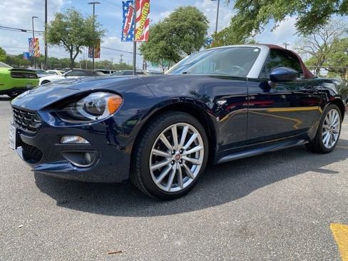 Used 2018 FIAT 124 Spider Lusso image 1