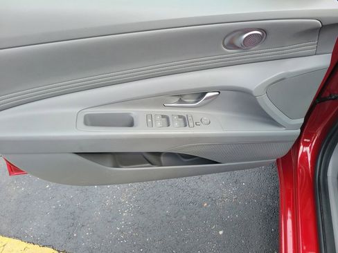 Used 2025 Hyundai Elantra SEL FWD image 20