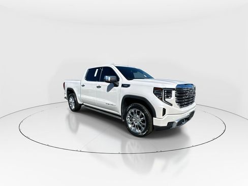 Used 2023 GMC Sierra 1500 Denali AWD/4WD image 2