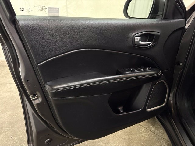 Used 2021 Jeep Compass Latitude AWD/4WD image 30