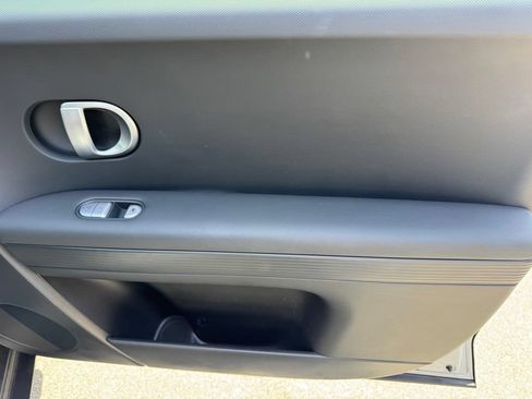 Certified 2024 Hyundai Ioniq 5 SE RWD image 8