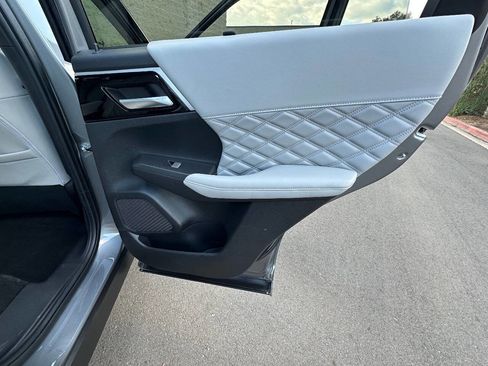 Used 2023 Mitsubishi Outlander SEL image 31