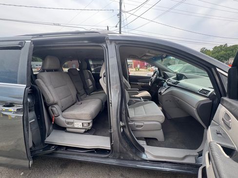 Used 2012 Honda Odyssey EX image 6