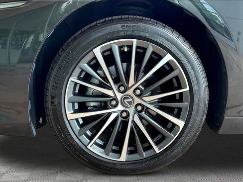 Used 2024 Lexus ES 350 w/ Premium Package FWD image 32